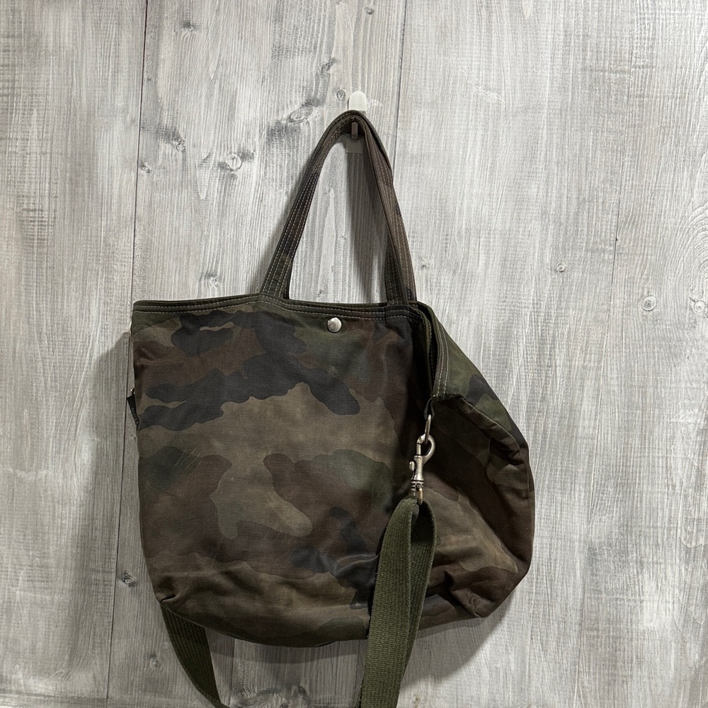 Ikabags Paris waxed canvas green camouflage tote bag